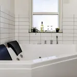 Vakantiehuis 5 star holiday home in L kken
