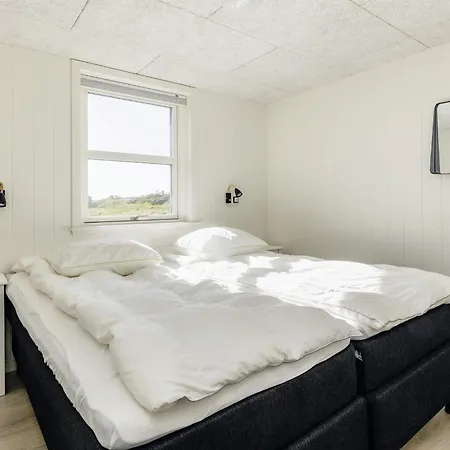 10 Person In * Løkken